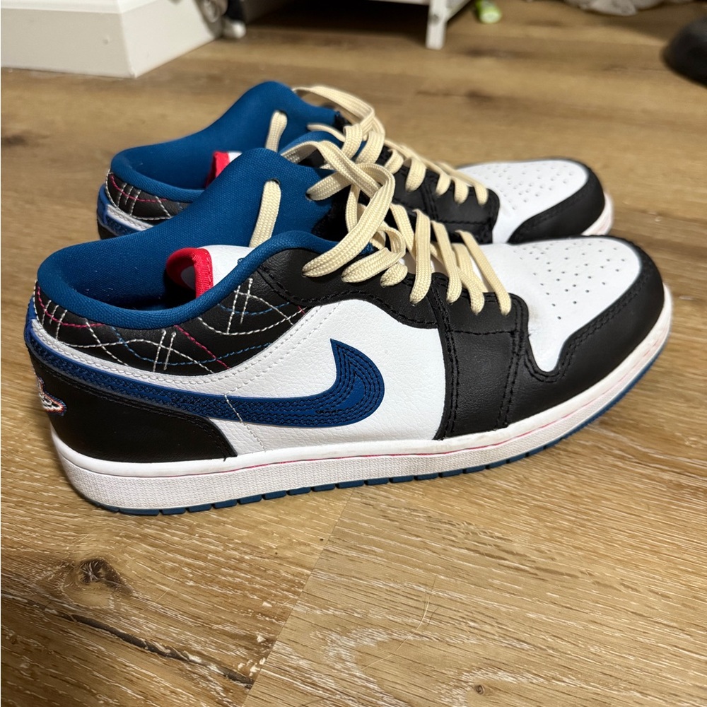 Nike Men's Shoes - Black, White, Blue